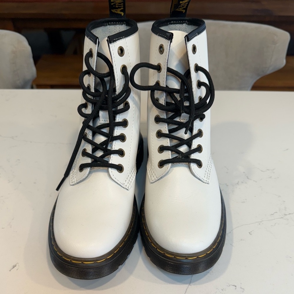 Dr Martins Zavala boot